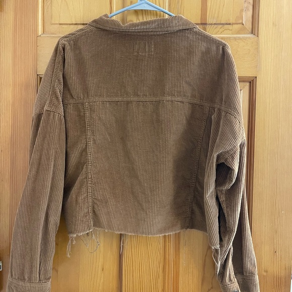 American Eagle Corduroy cropped button up shirt - Picture 5 of 5